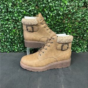 Blowfish Malibu Kinsley Lace Up Bootie - W7.5